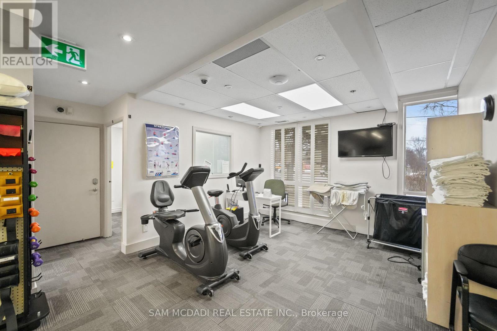 1645 Dundas Street W Property Photo 27