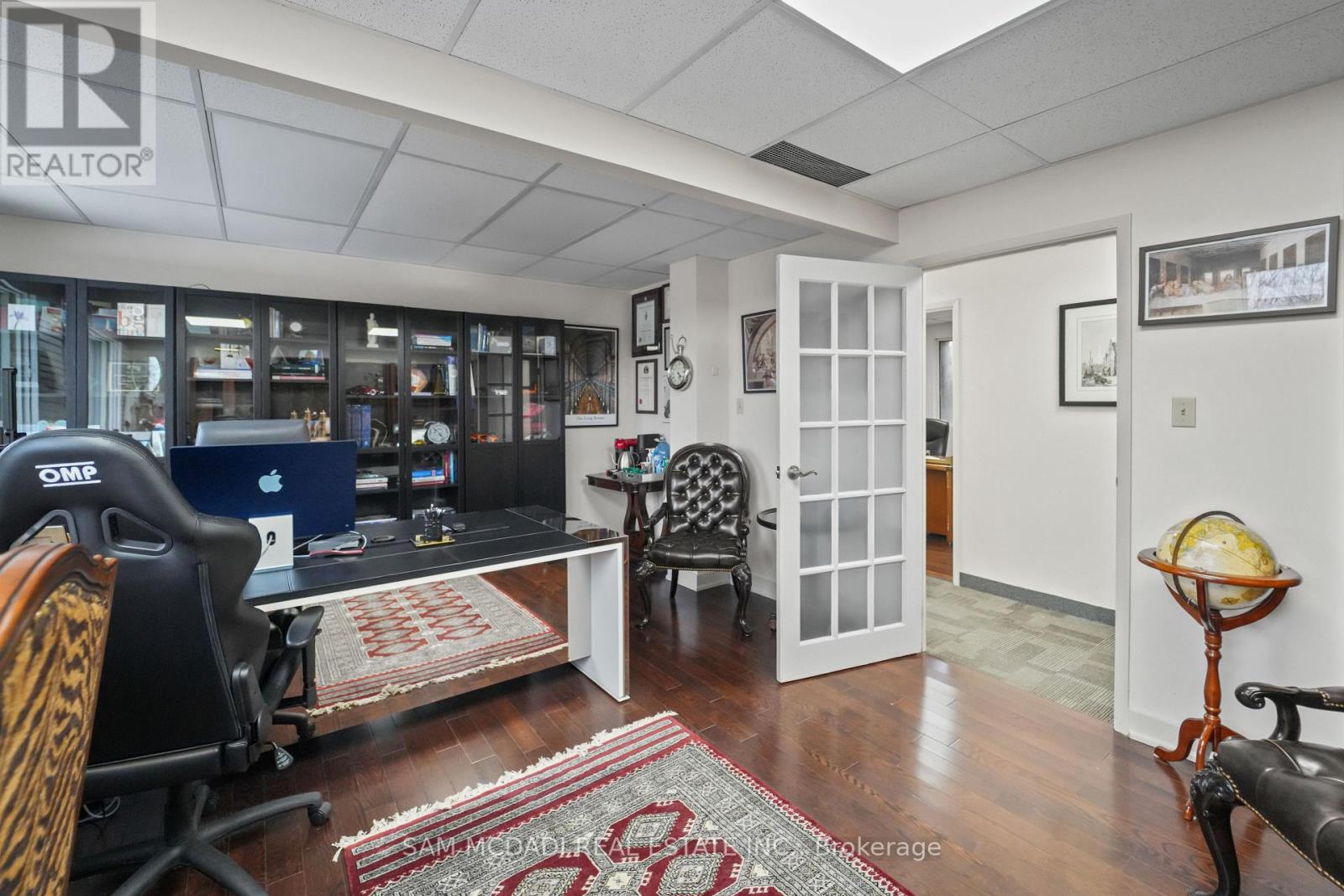 1645 Dundas Street W Property Photo 47