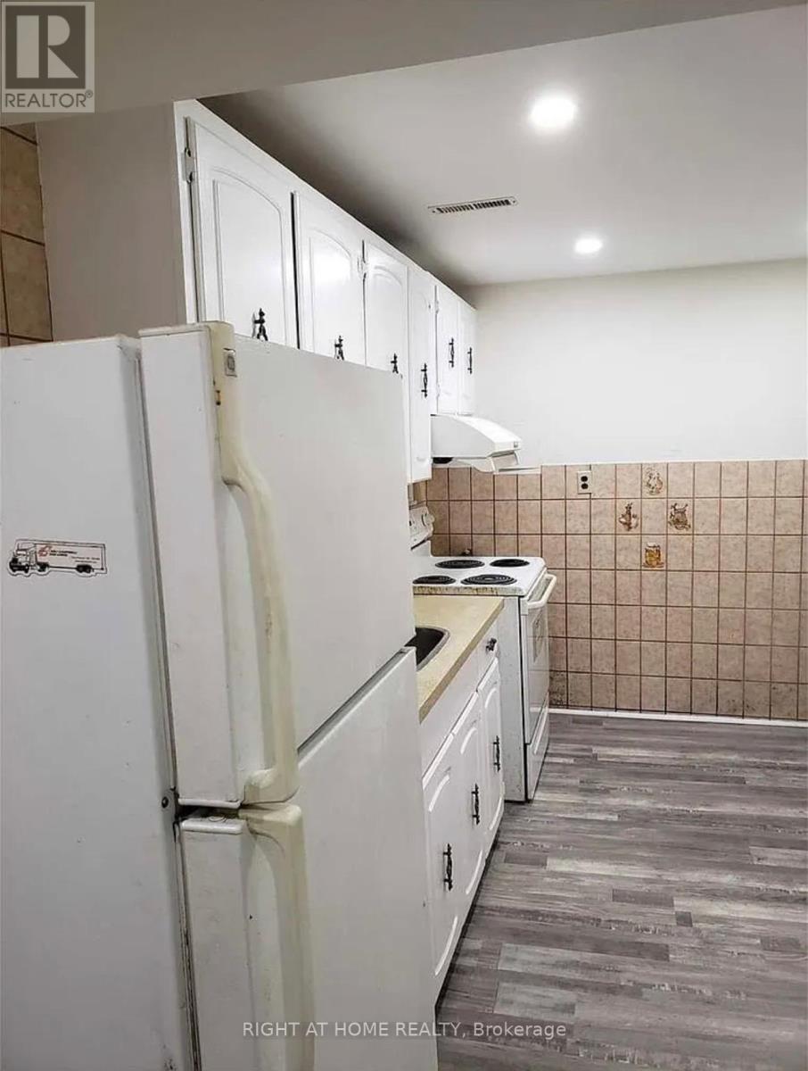 1010 Bloor Street Property Photo 1
