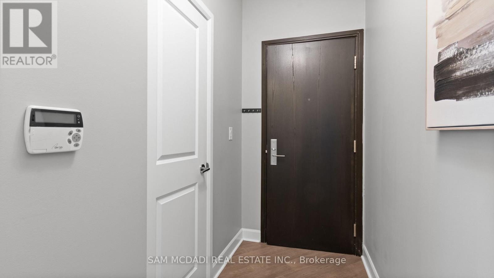 1805 - 80 Absolute Avenue S Property Photo 5
