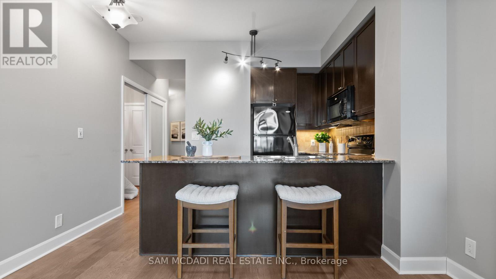 1805 - 80 Absolute Avenue S Property Photo 12