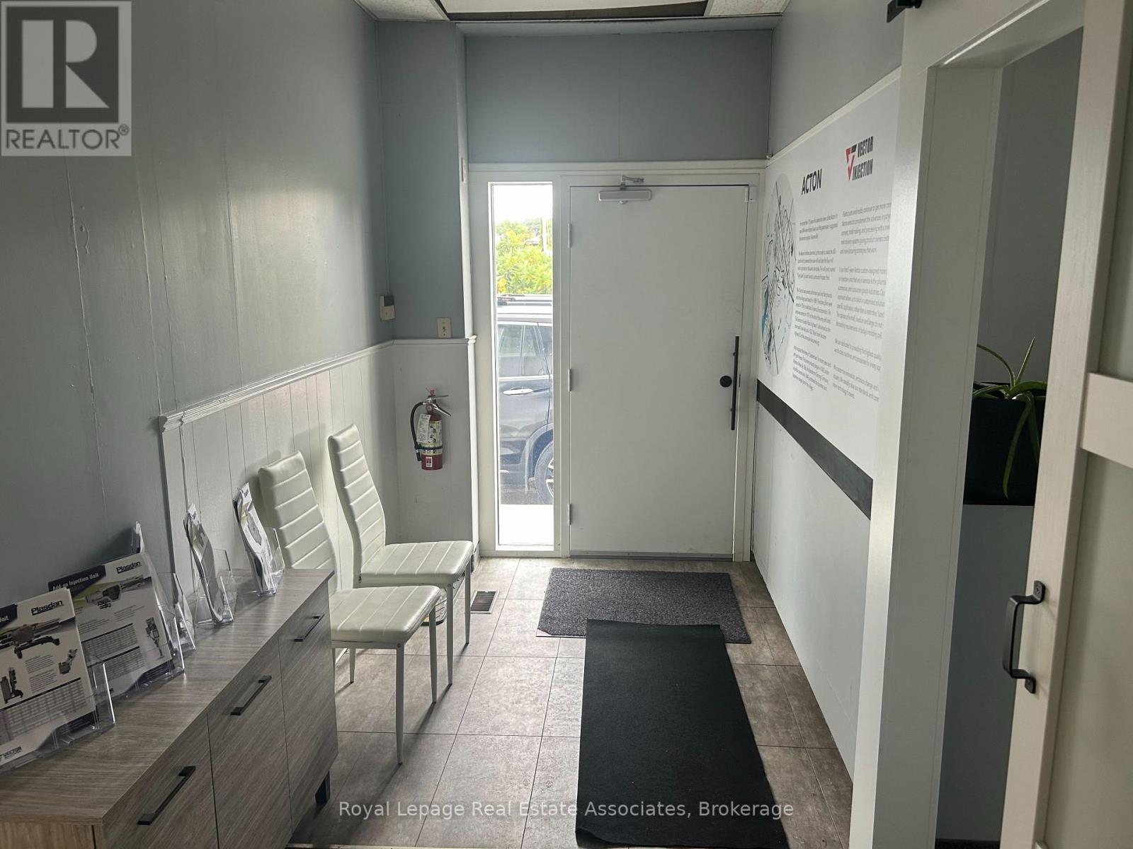 153 Perth Street Property Photo 6