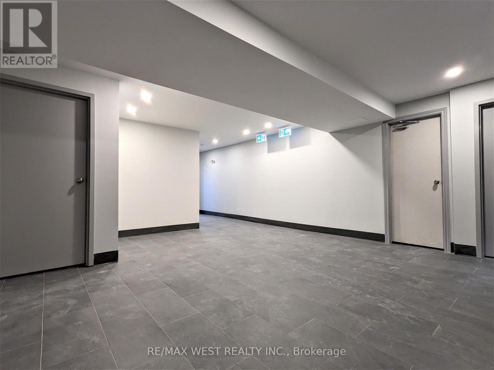 Ll1 - 2920 Dufferin Street Property Photo 14