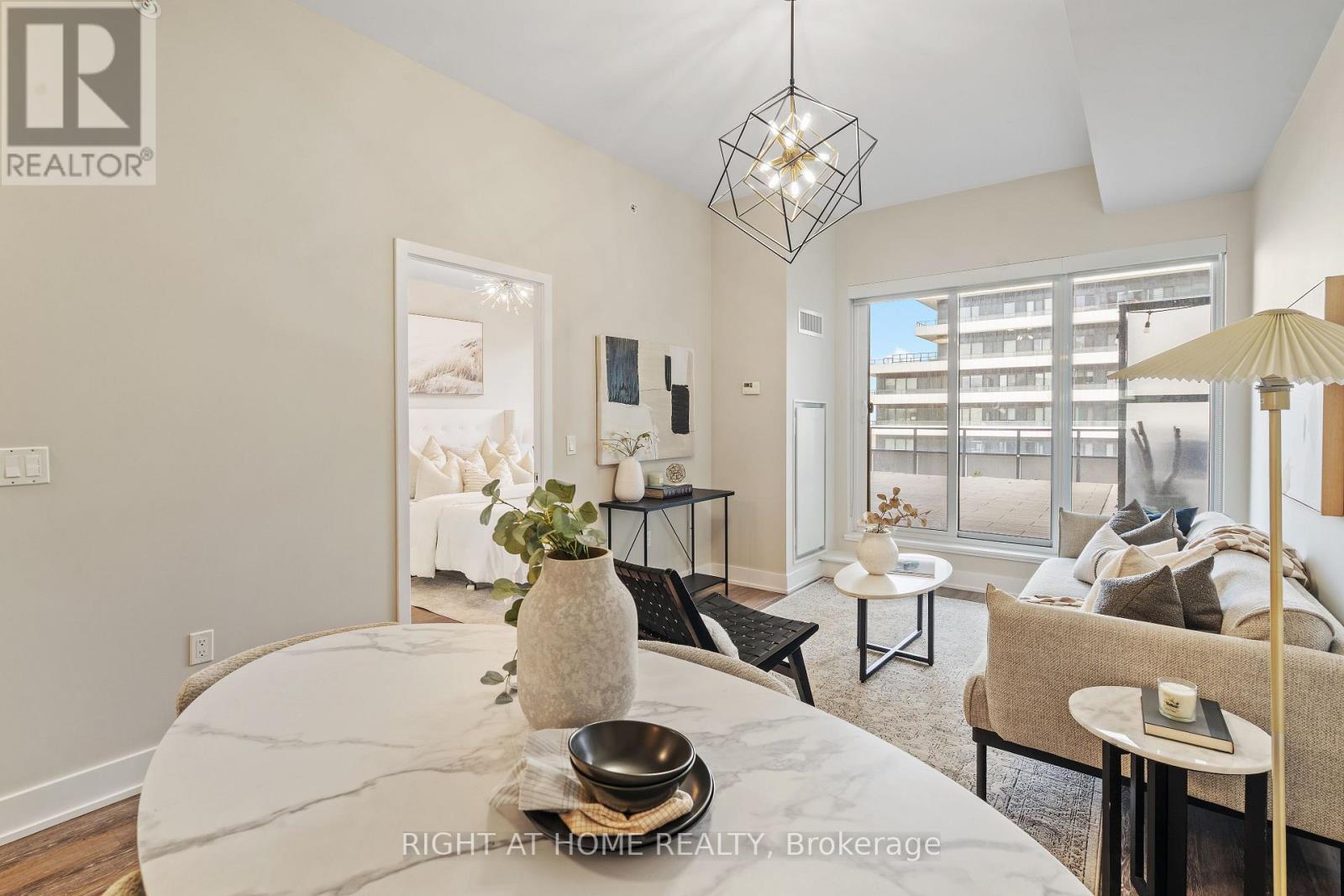 329 - 30 Shore Breeze Drive Property Photo 4