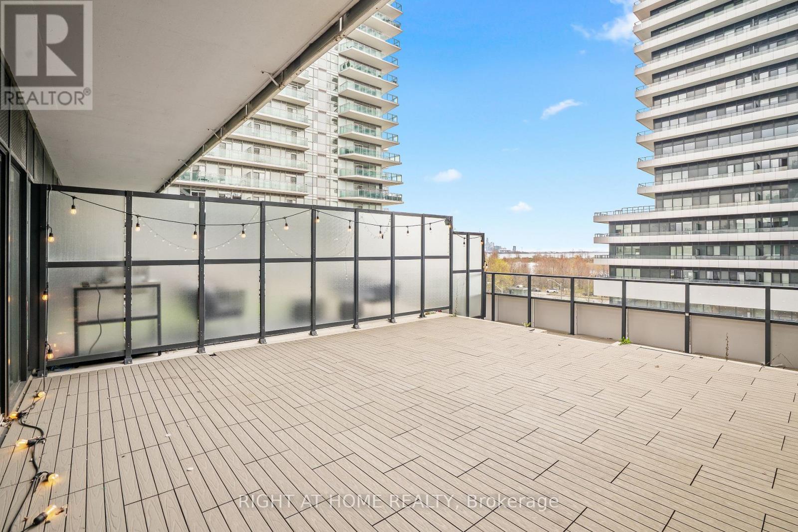 329 - 30 Shore Breeze Drive Property Photo 17