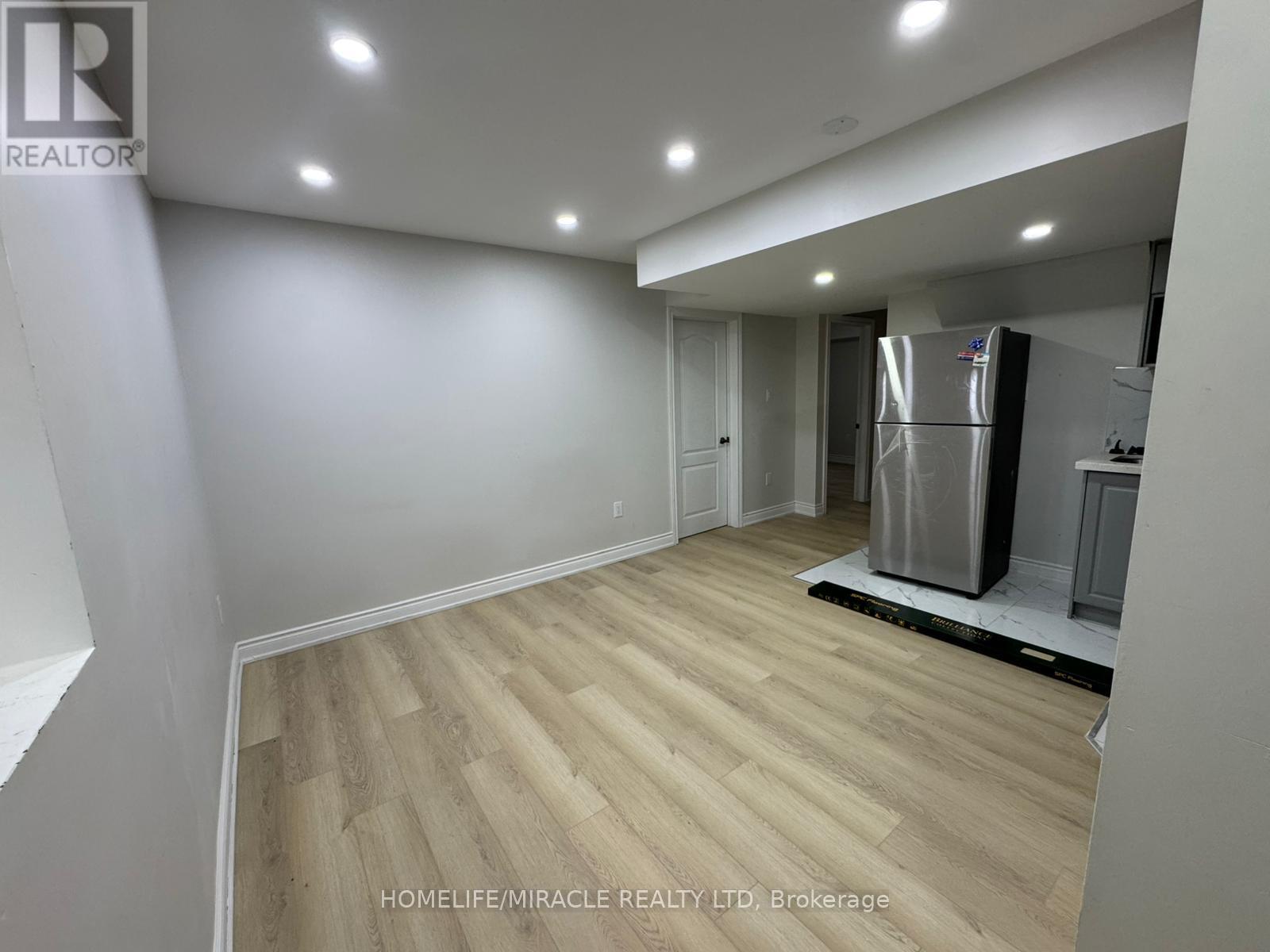 40 Eberly Woods Drive Property Photo 7