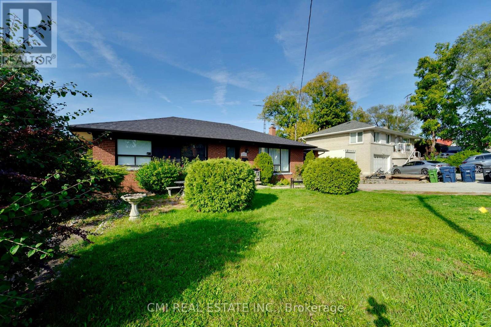2610 Islington Avenue Property Photo 2