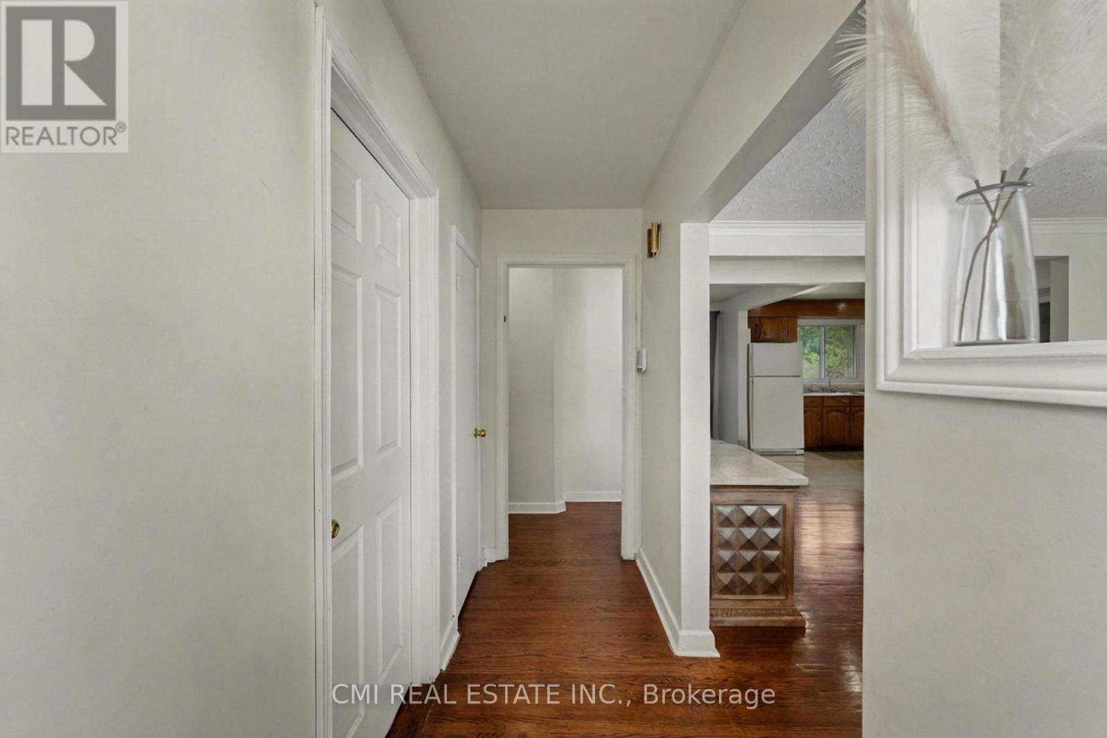 2610 Islington Avenue Property Photo 5