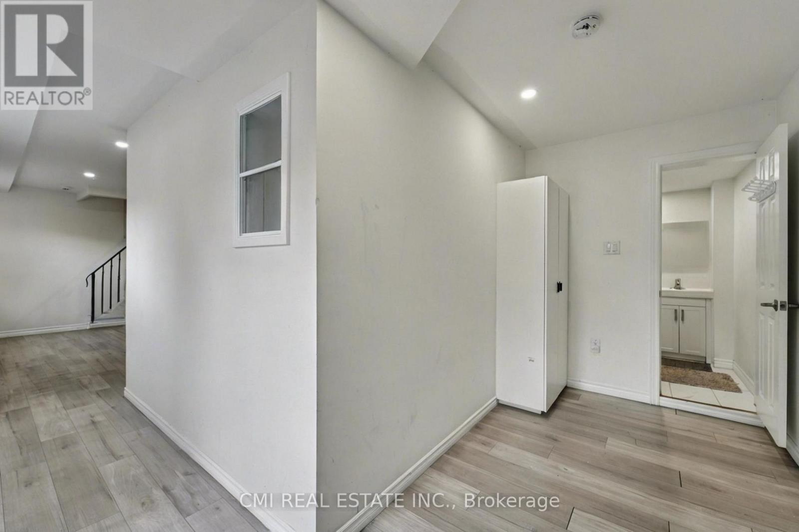 2610 Islington Avenue Property Photo 6