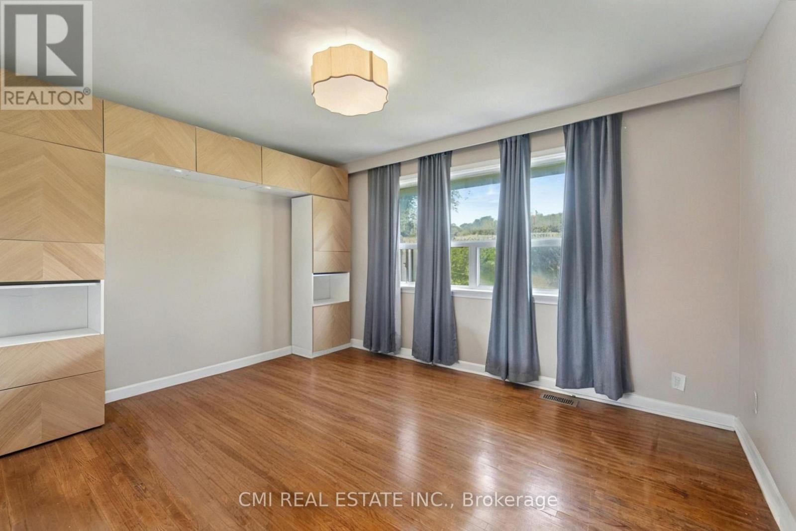 2610 Islington Avenue Property Photo 17