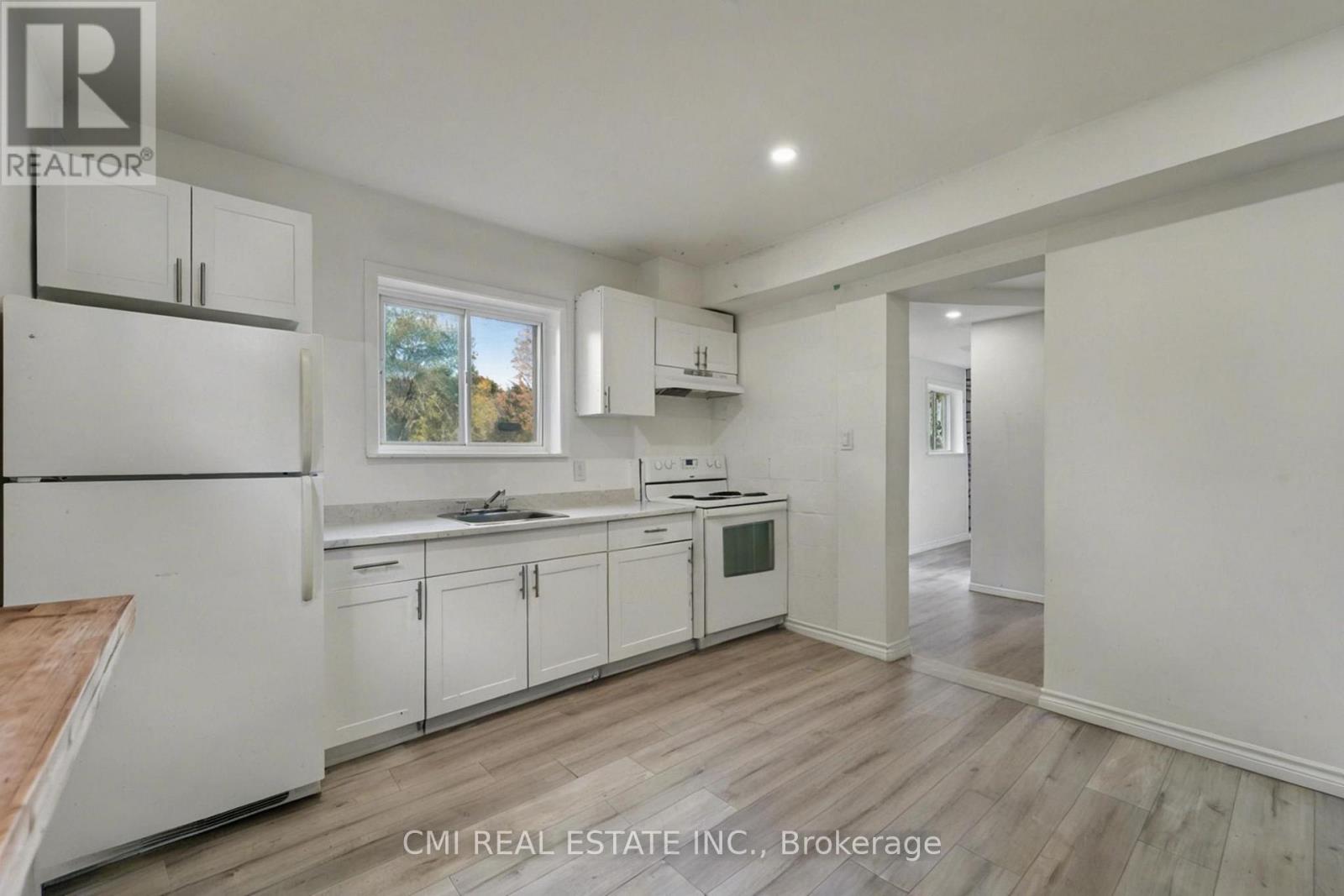 2610 Islington Avenue Property Photo 32