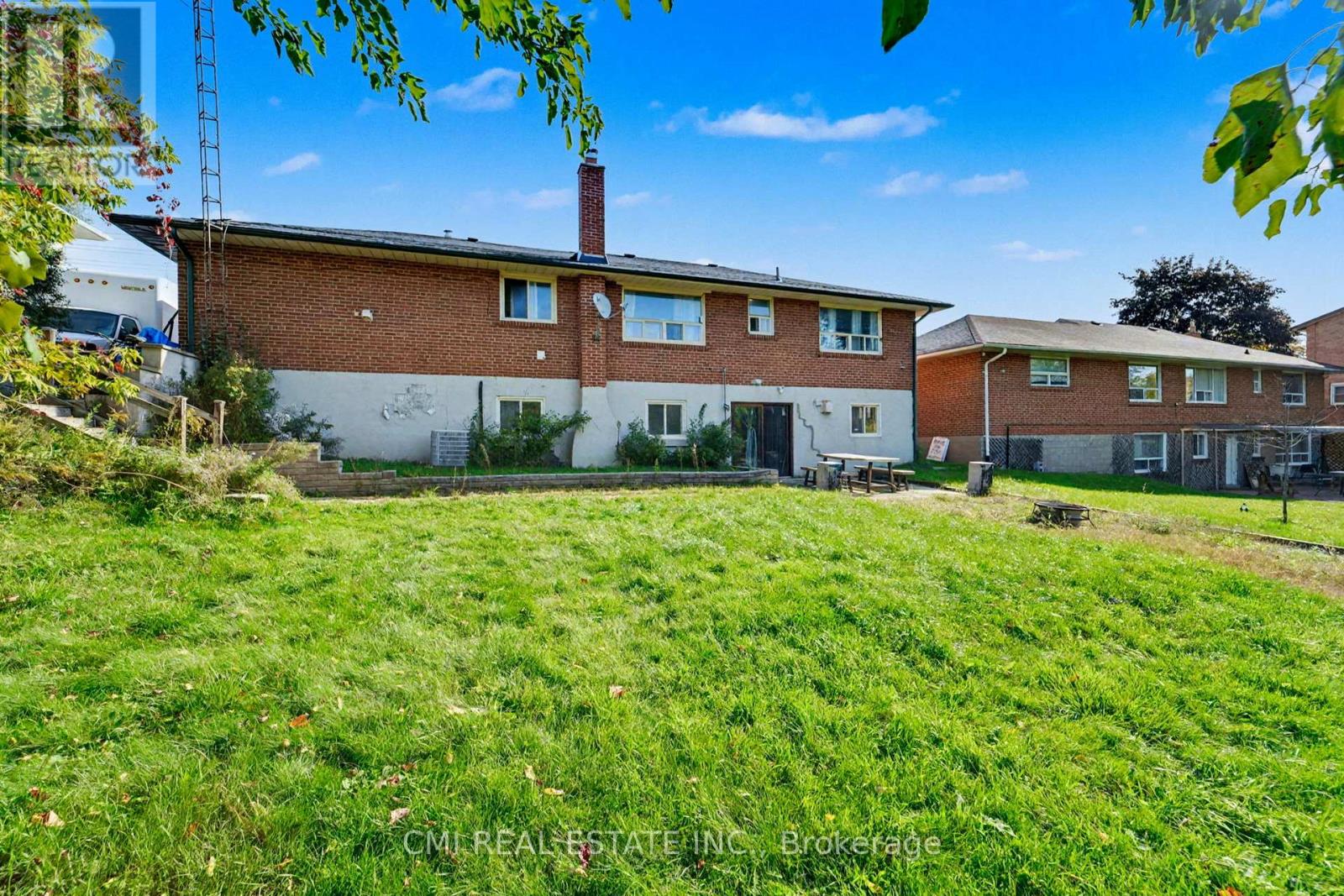 2610 Islington Avenue Property Photo 40