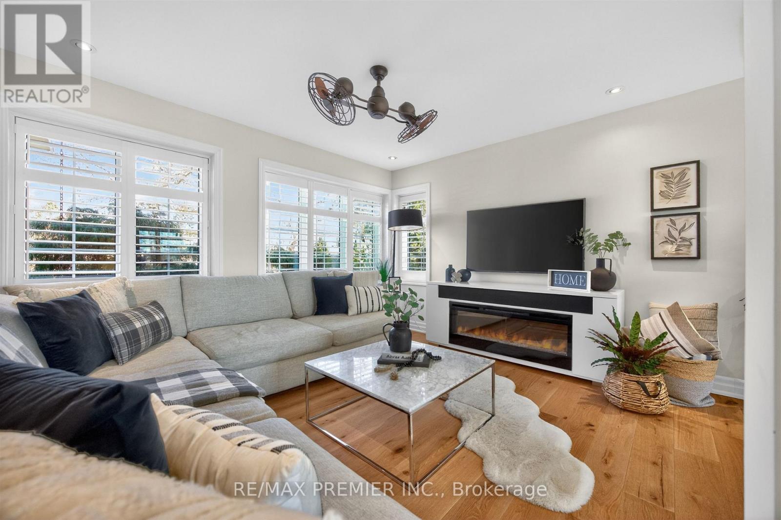 19 Park Lane Property Photo 10