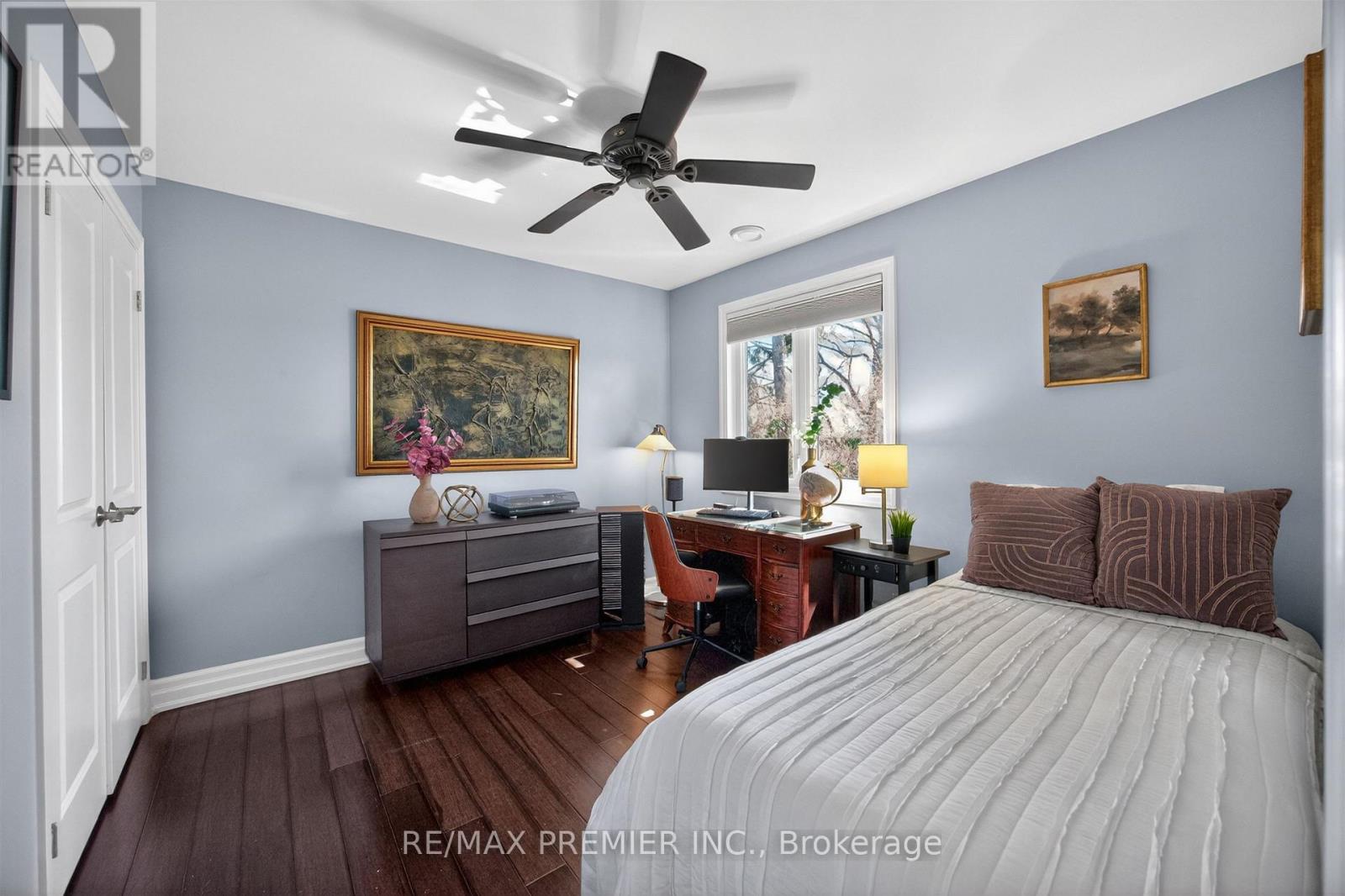 19 Park Lane Property Photo 21