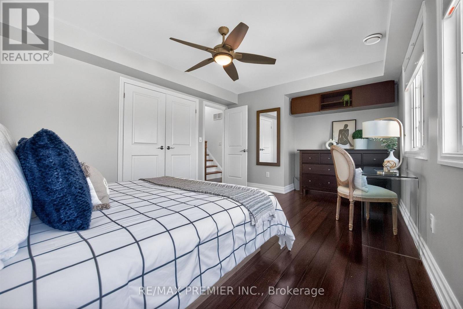 19 Park Lane Property Photo 23