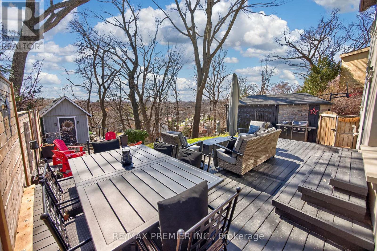 19 Park Lane Property Photo 39