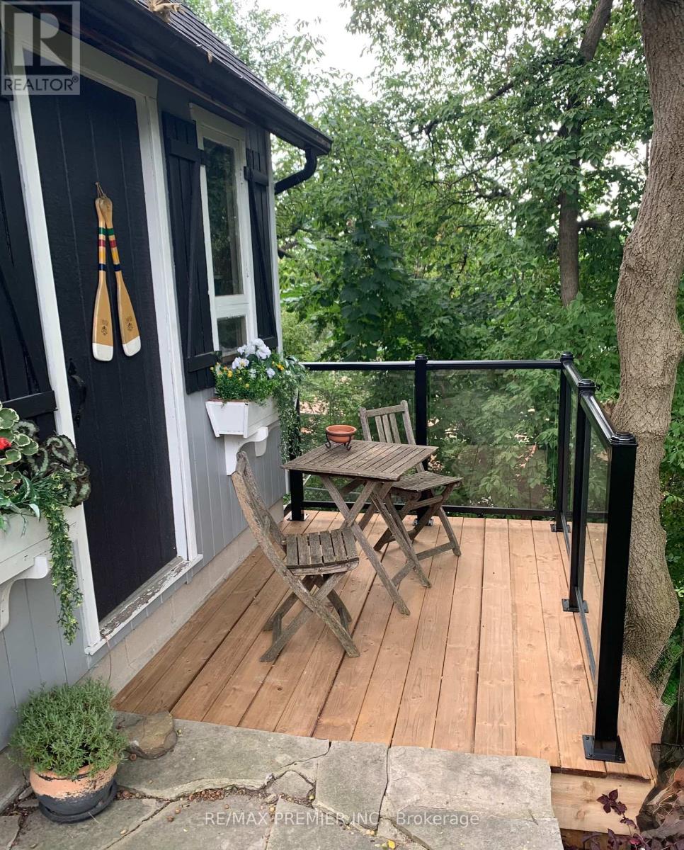 19 Park Lane Property Photo 46