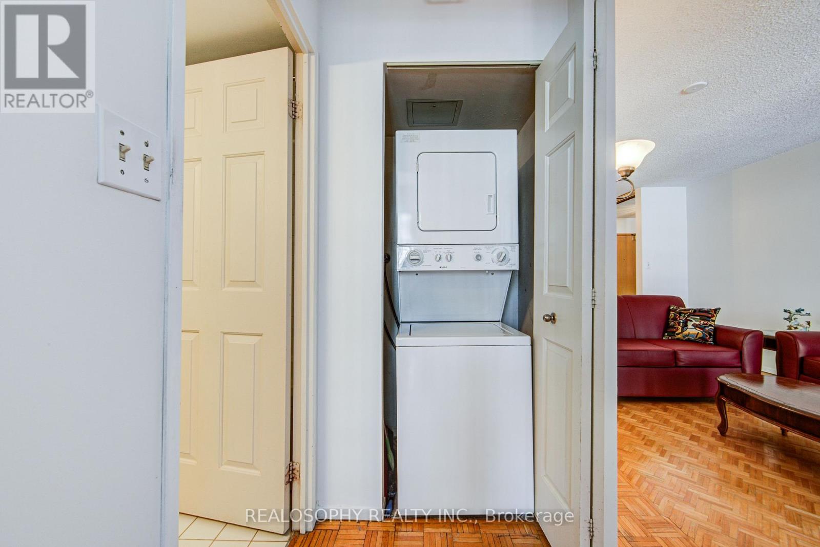 756 - 24 Southport Street Property Photo 11