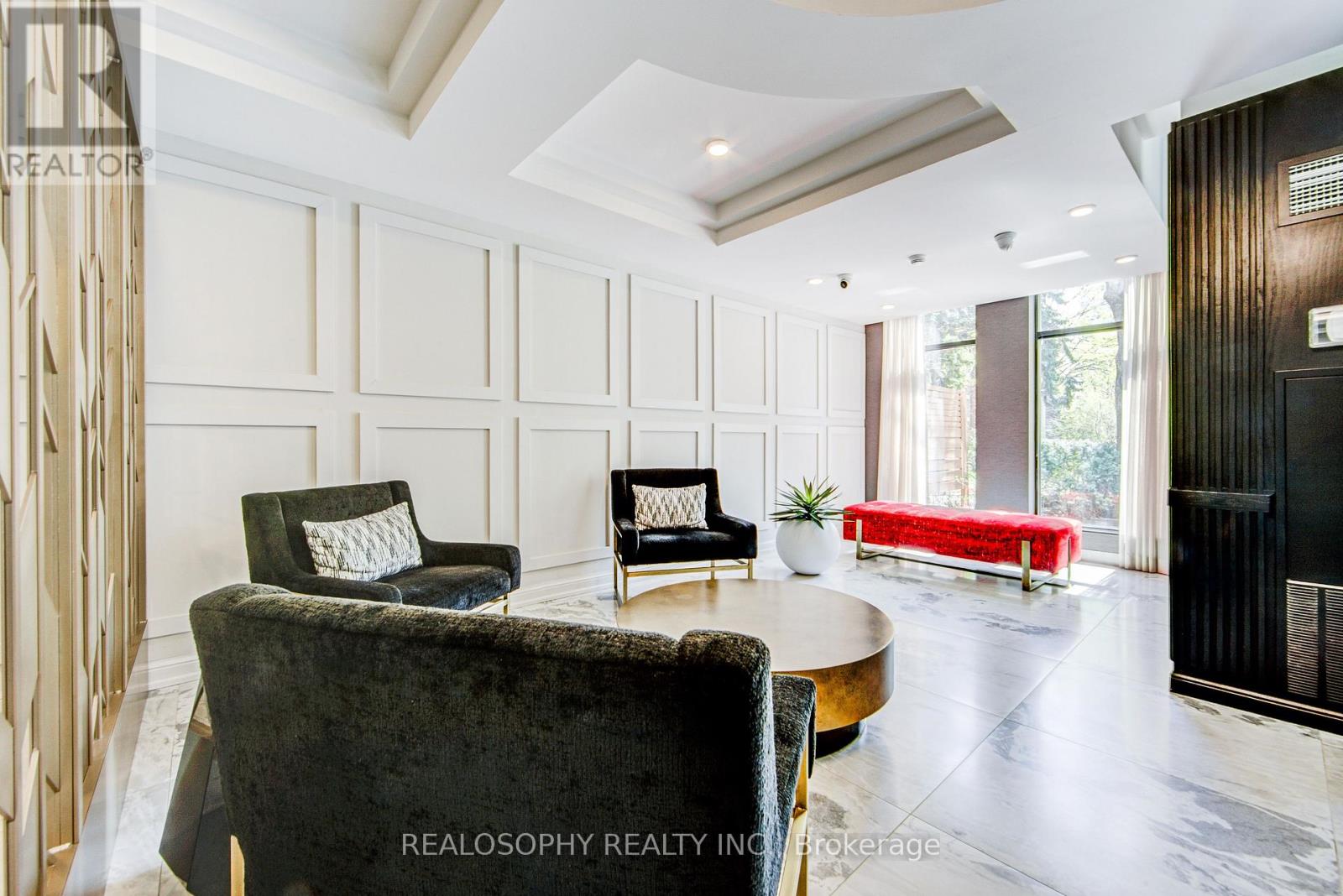 756 - 24 Southport Street Property Photo 12