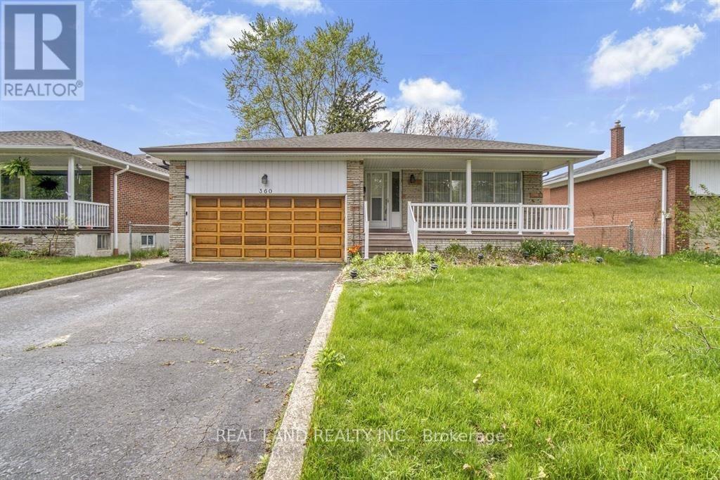 LOWER - 360 CHANTENAY DRIVE