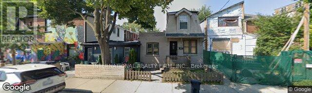 16 UXBRIDGE AVENUE