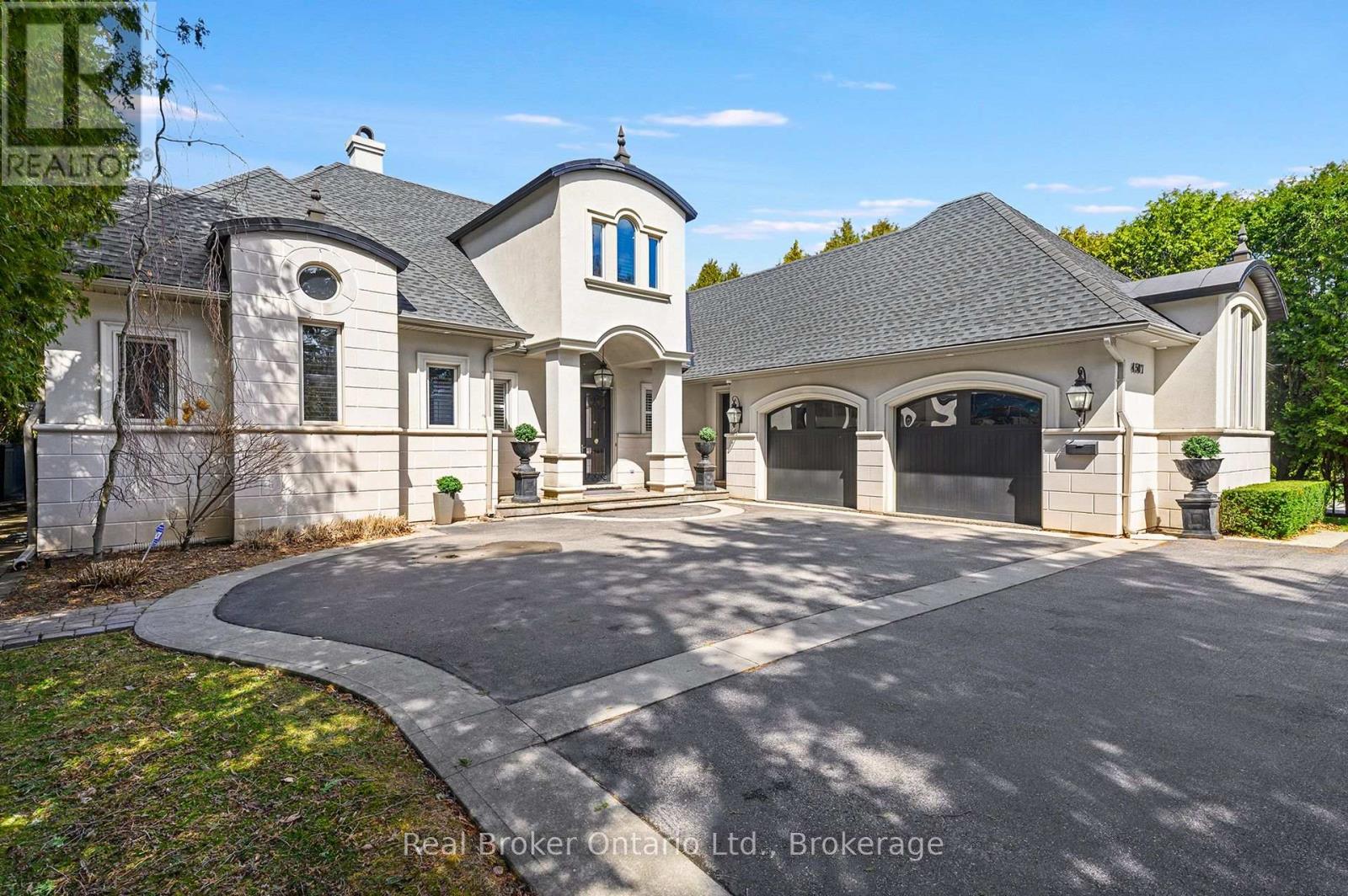 4507 Lakeshore Road Property Photo 1