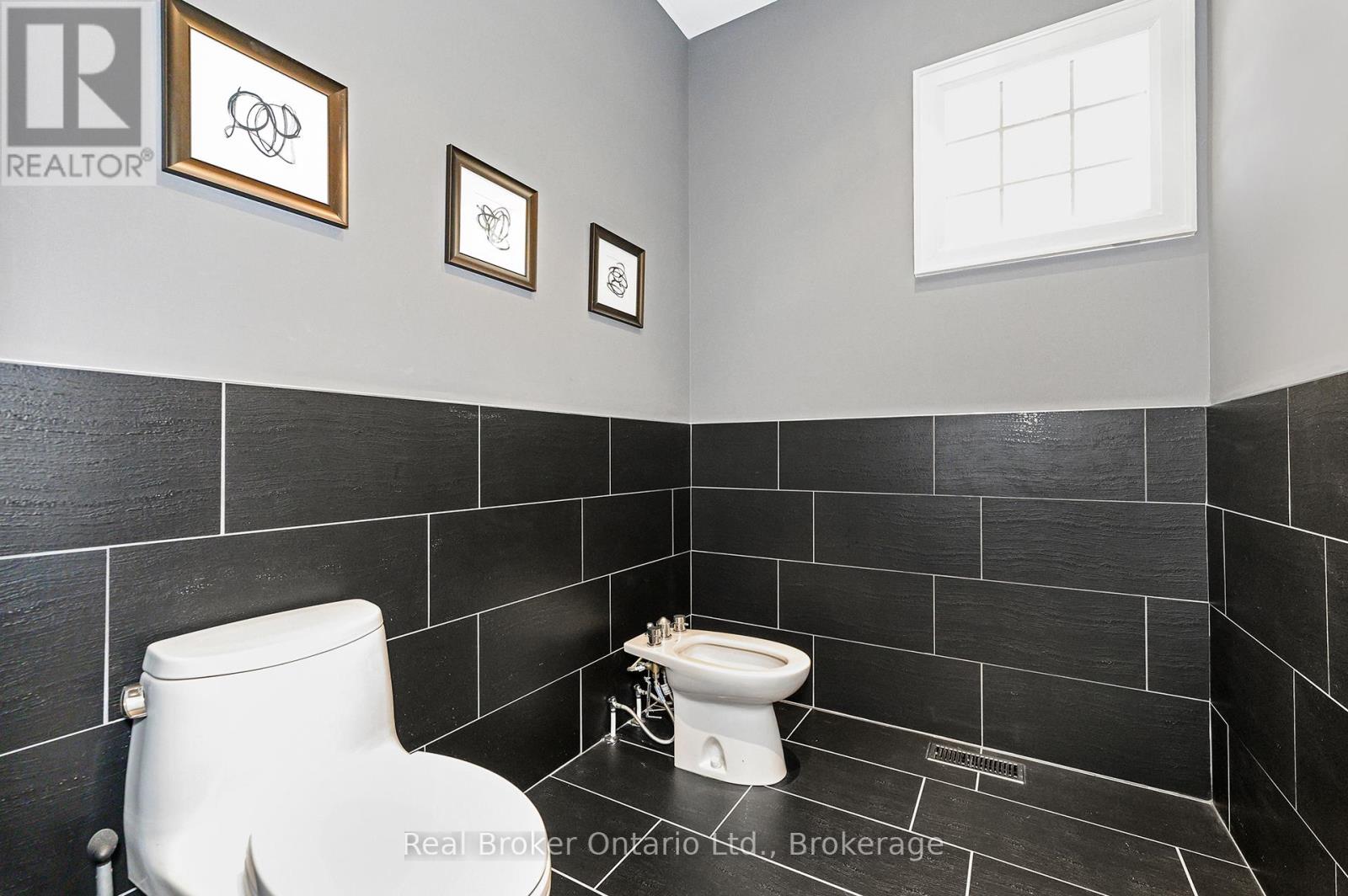 4507 Lakeshore Road Property Photo 24