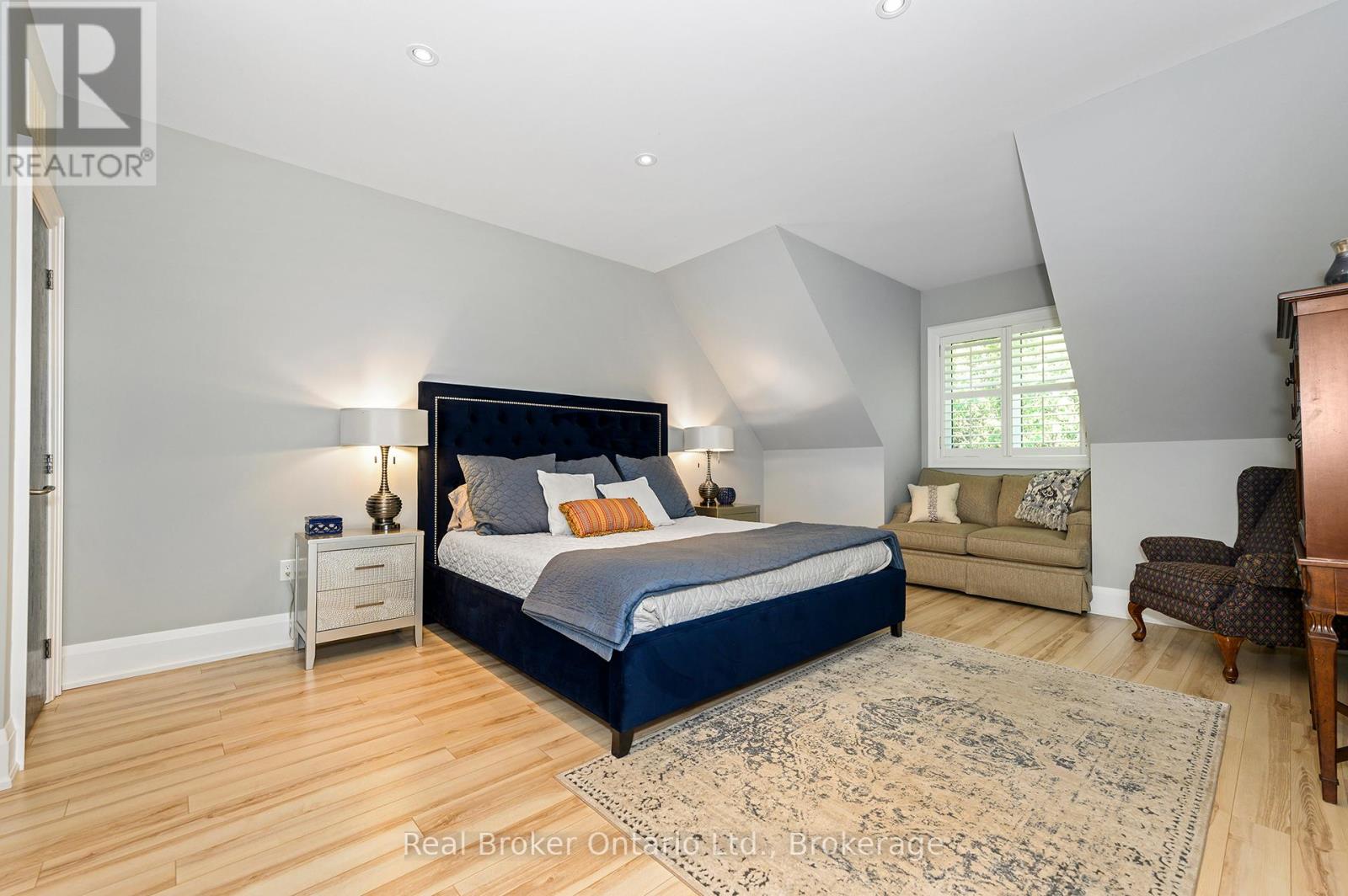 4507 Lakeshore Road Property Photo 27