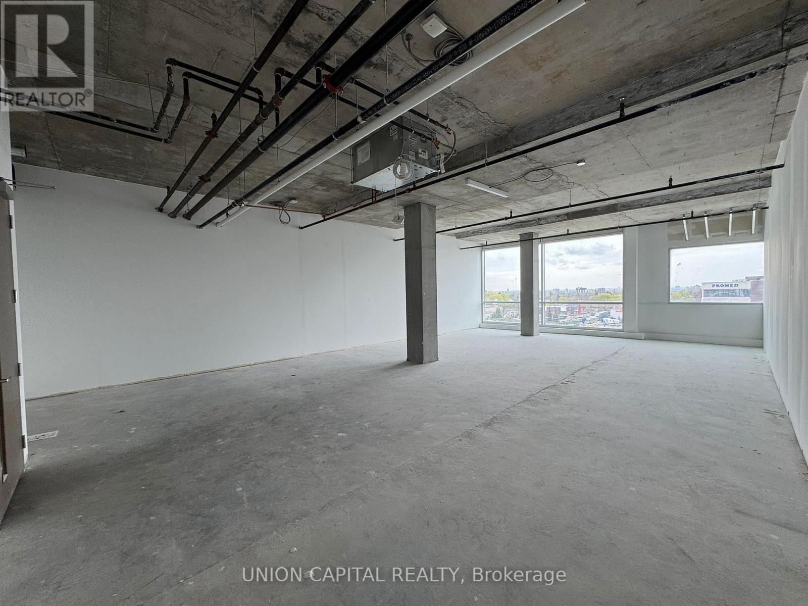 504 - 1275 Finch Avenue W Property Photo 12