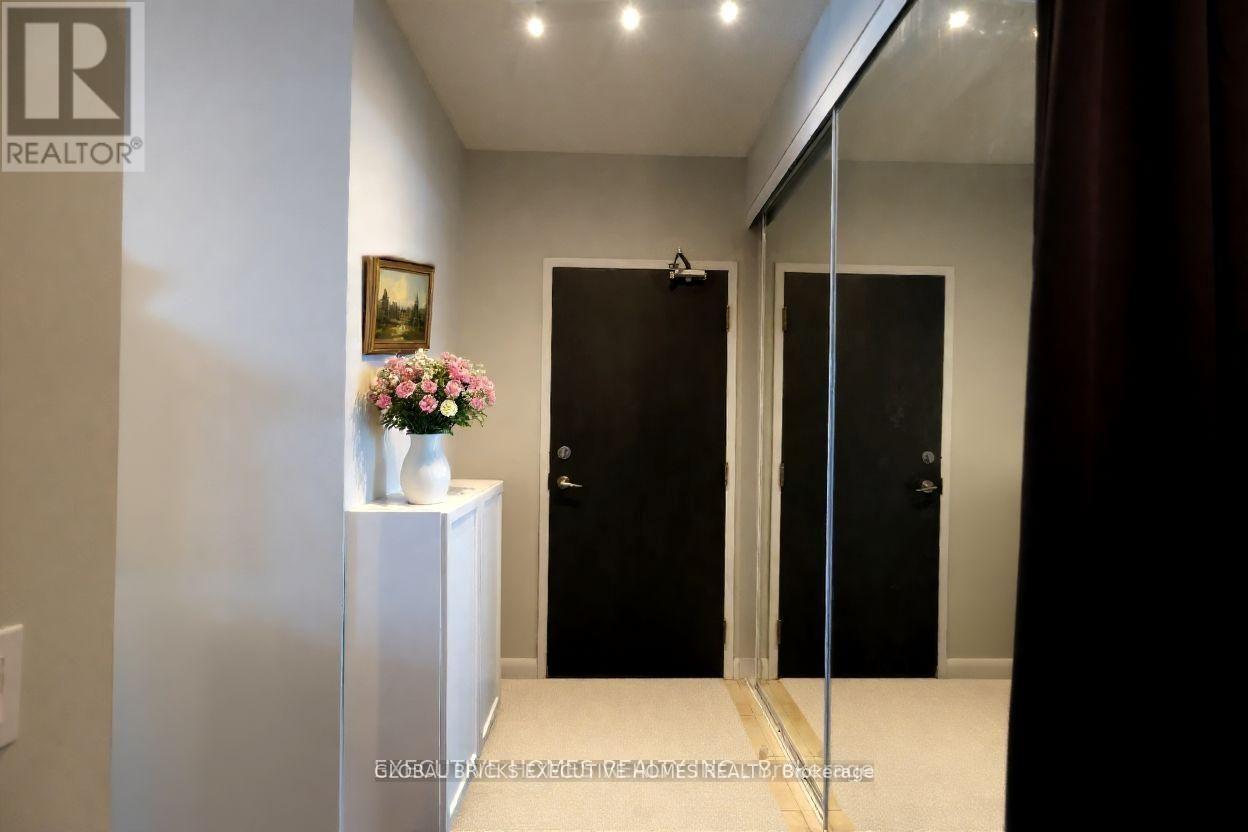 Ph101 - 225 Sherway Gardens Road Property Photo 3