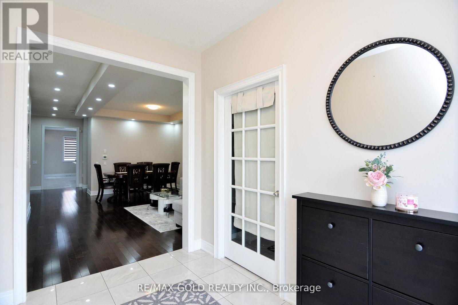 42 Brookwater Crescent Property Photo 5