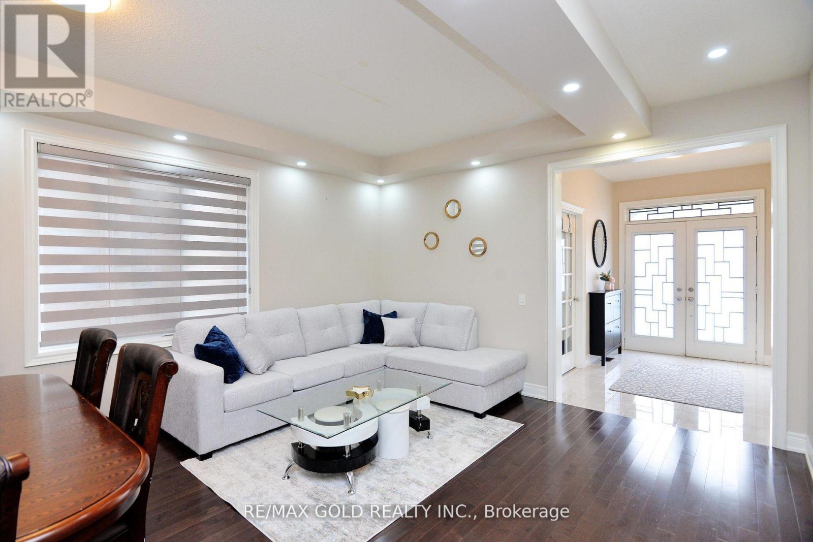 42 Brookwater Crescent Property Photo 6