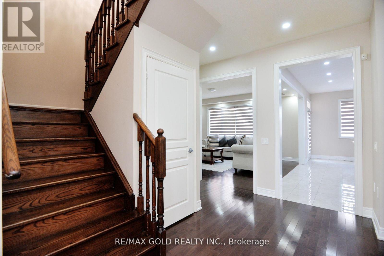 42 Brookwater Crescent Property Photo 8