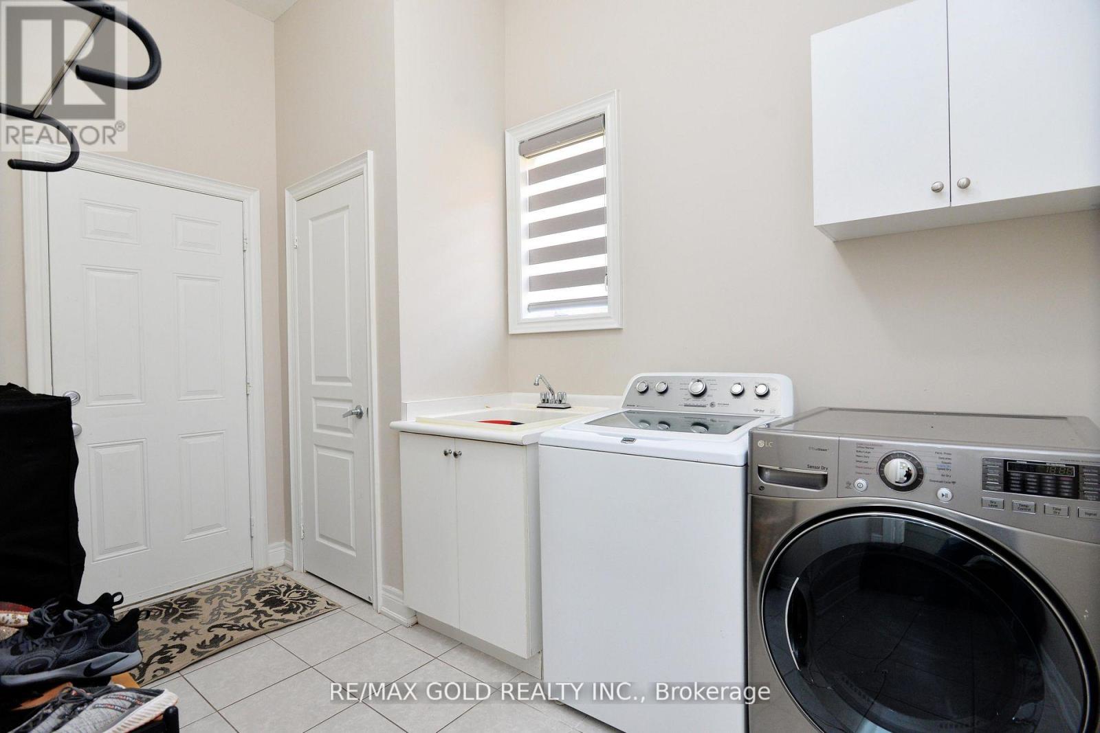 42 Brookwater Crescent Property Photo 17