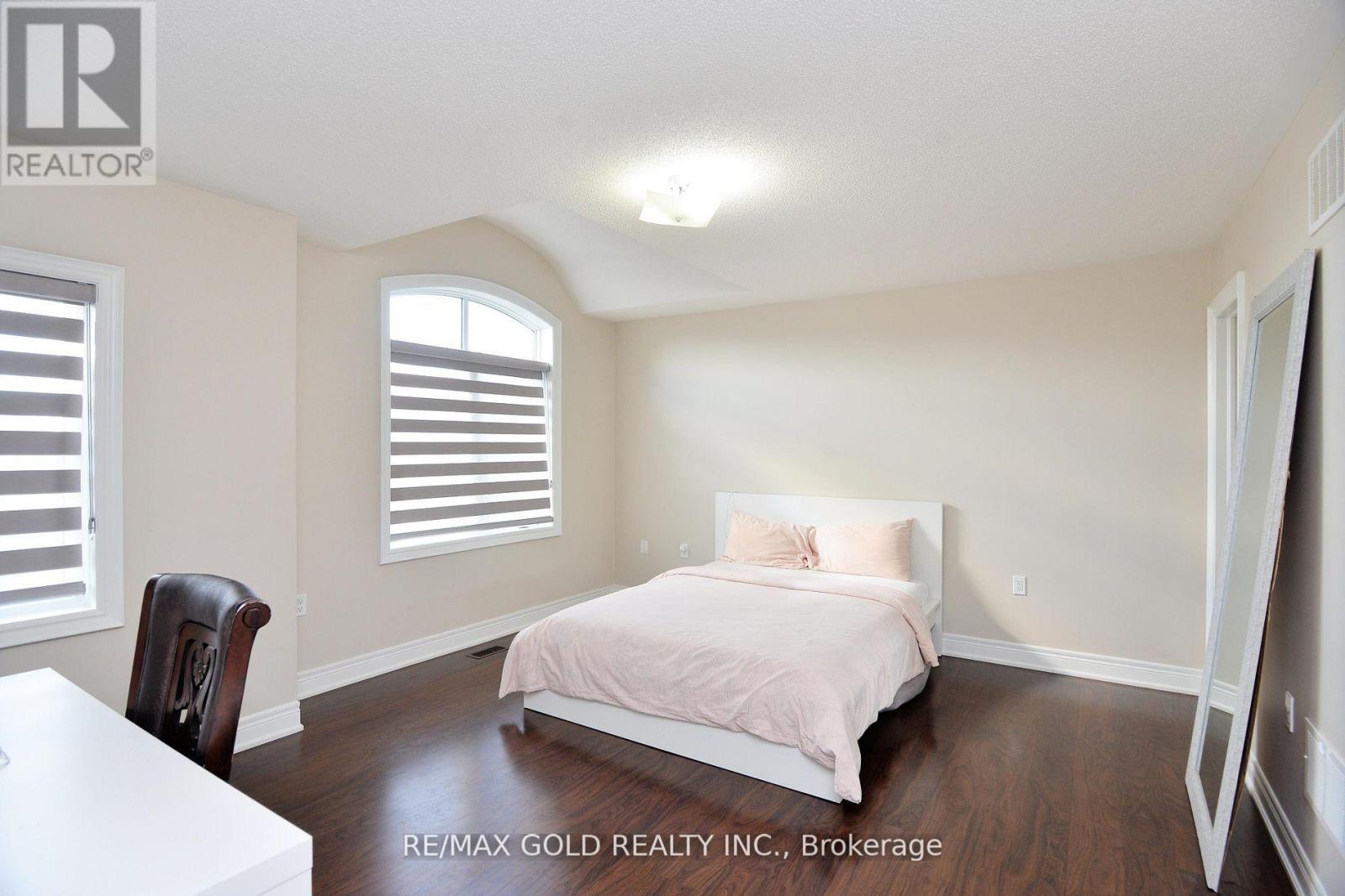42 Brookwater Crescent Property Photo 27