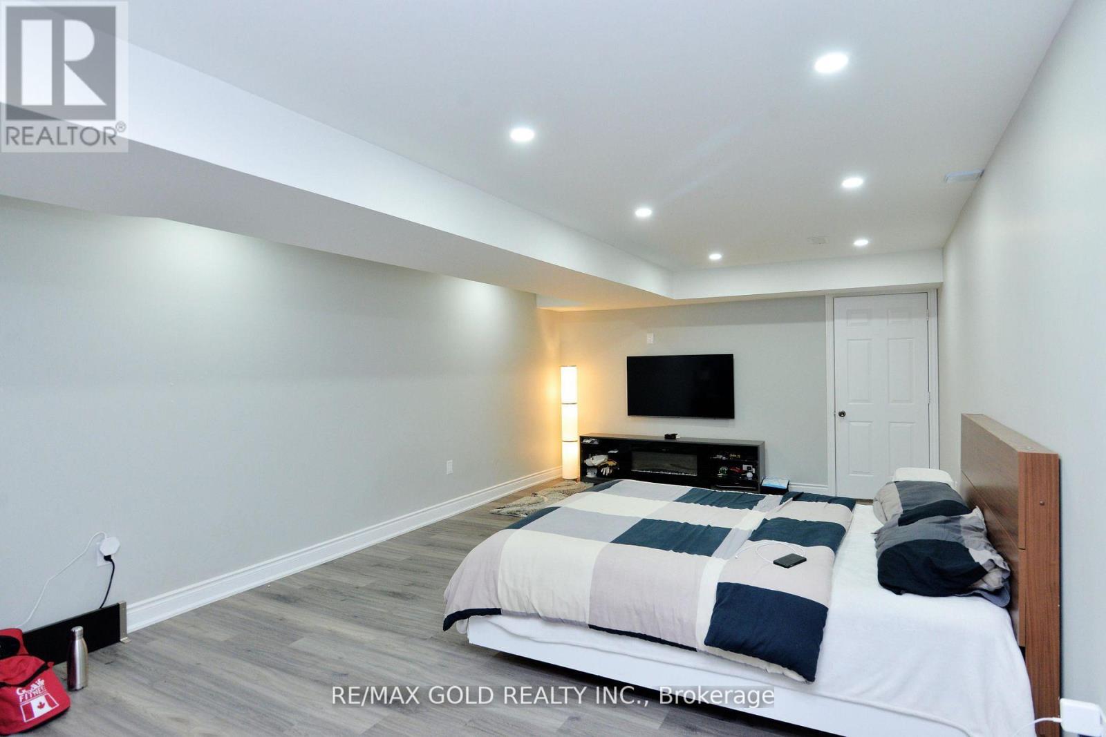 42 Brookwater Crescent Property Photo 29