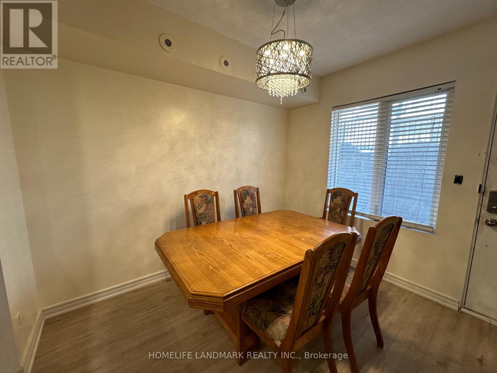 1014 - 3043 Finch Avenue W Property Photo 4