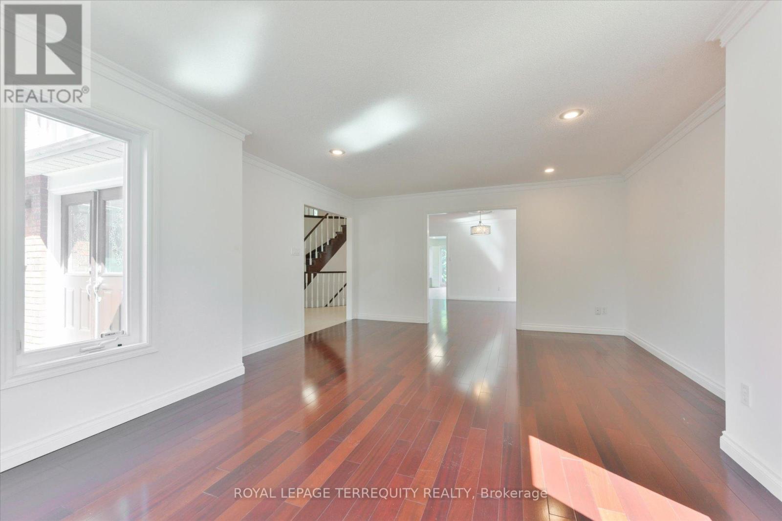 2216 Dunvegan Avenue Property Photo 7