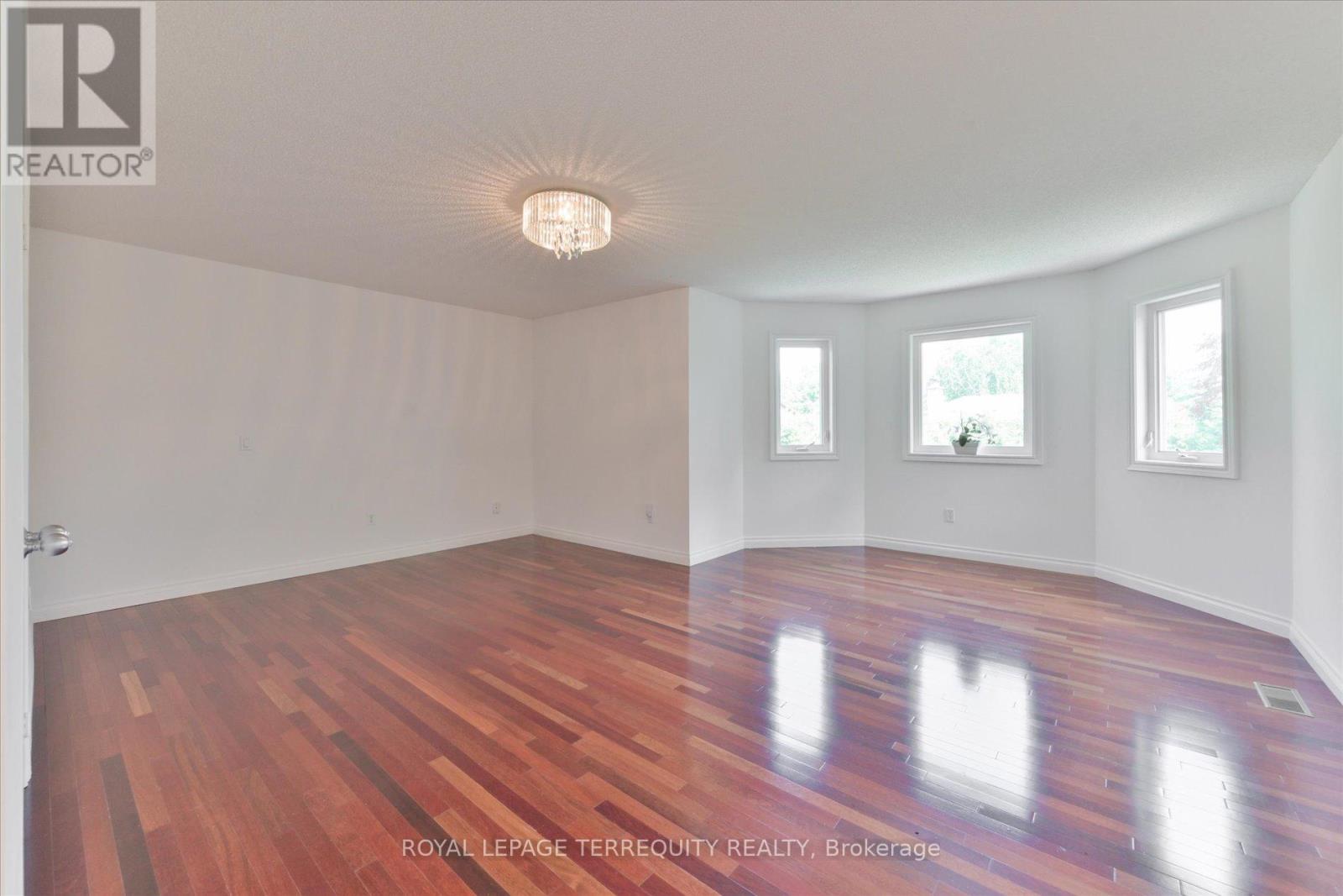 2216 Dunvegan Avenue Property Photo 21