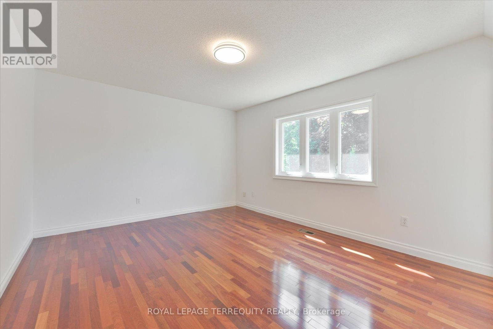2216 Dunvegan Avenue Property Photo 26