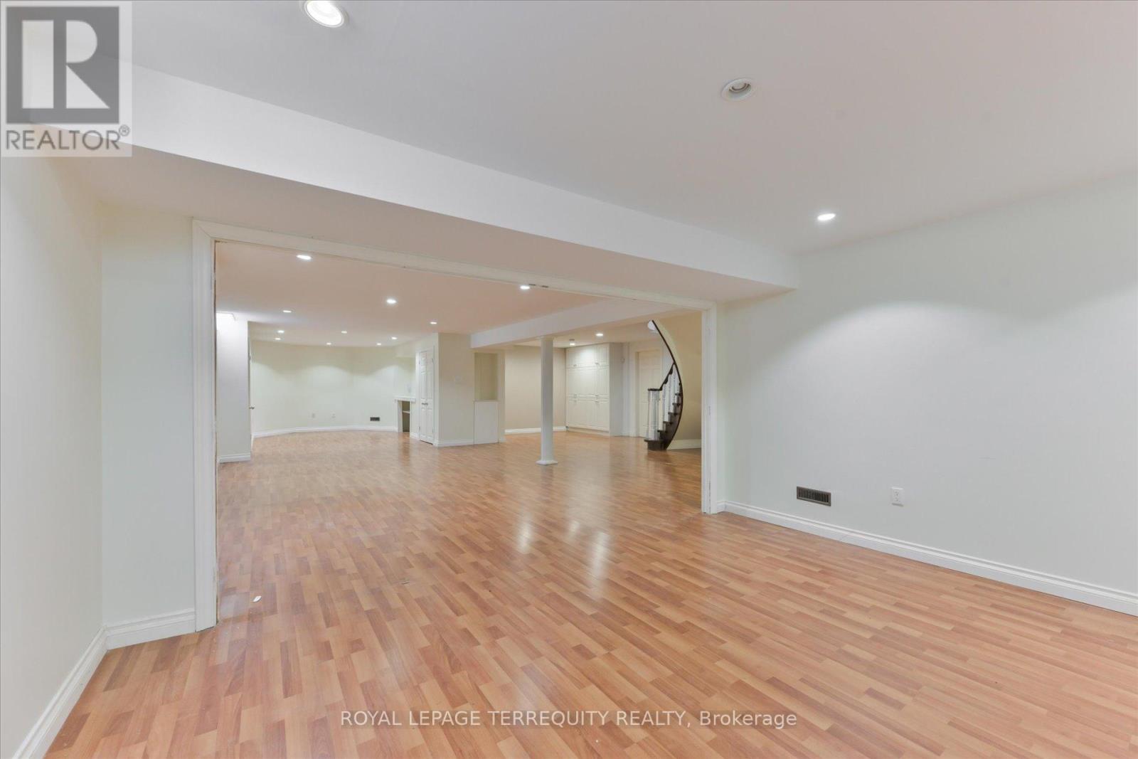 2216 Dunvegan Avenue Property Photo 34