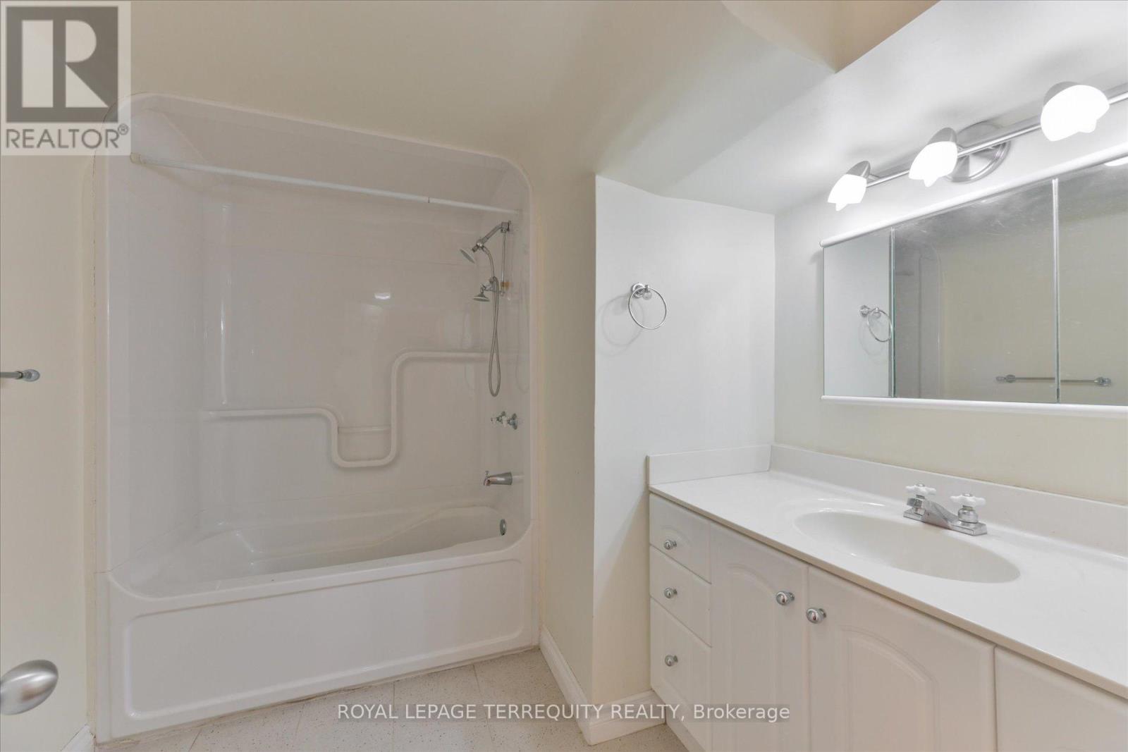 2216 Dunvegan Avenue Property Photo 38