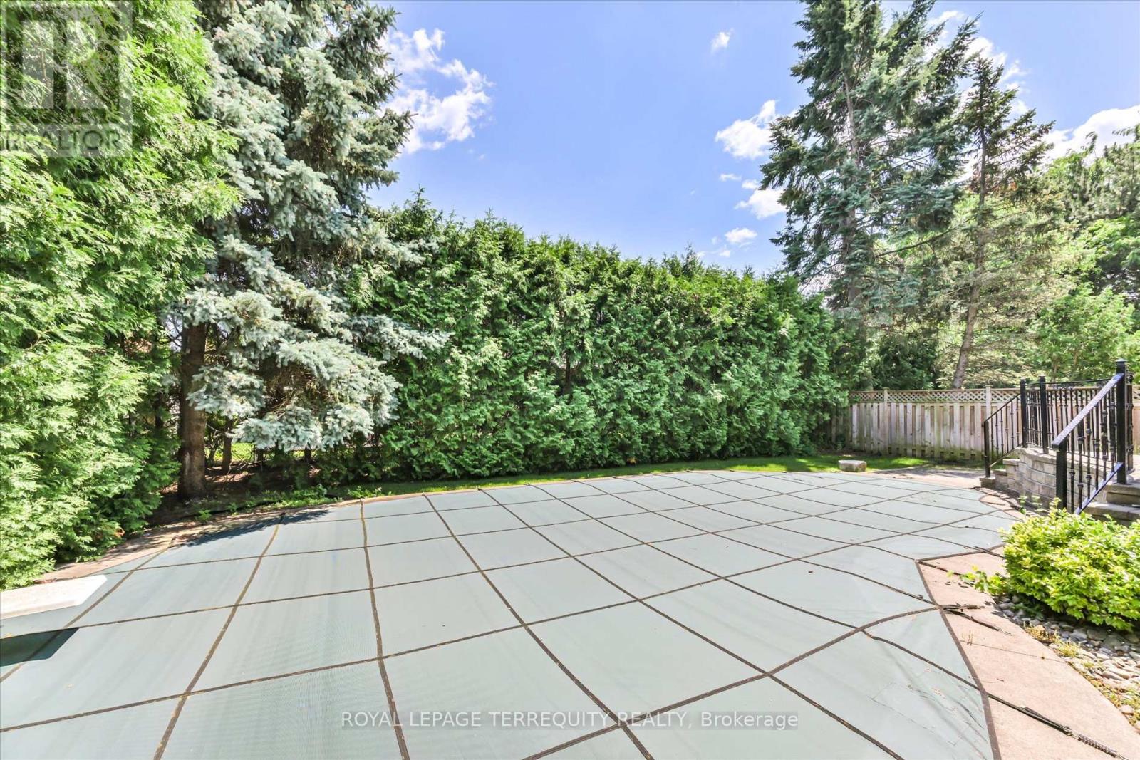 2216 Dunvegan Avenue Property Photo 39