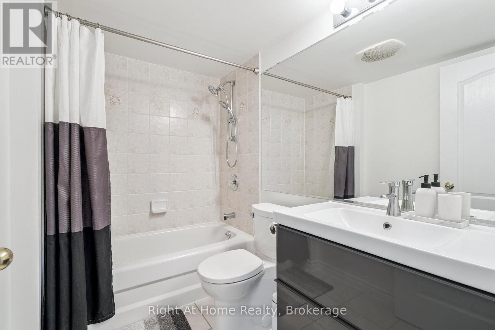 605 - 2111 Lake Shore Boulevard W Property Photo 17