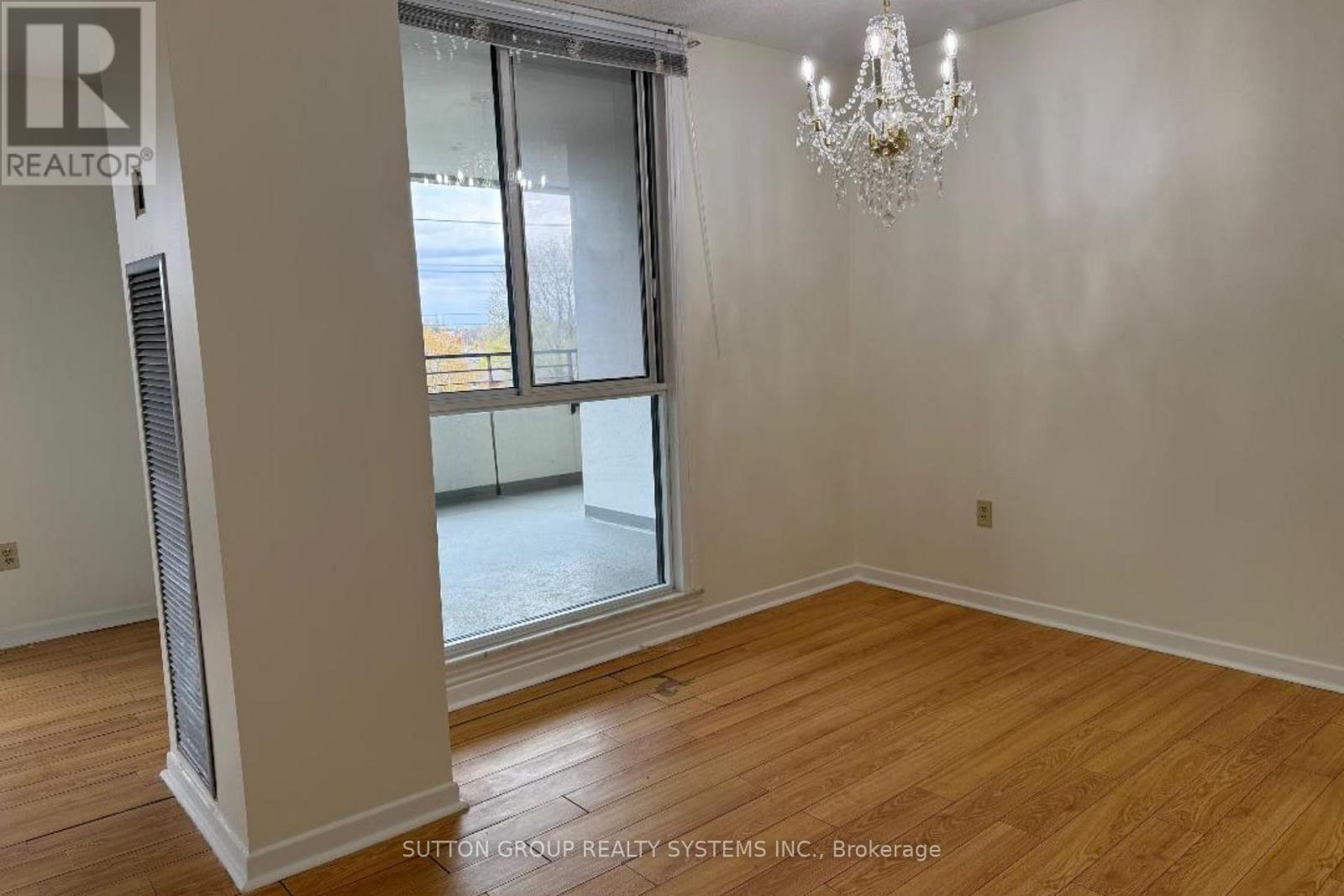 504 - 1300 Mississauga Valley Boulevard Property Photo 5