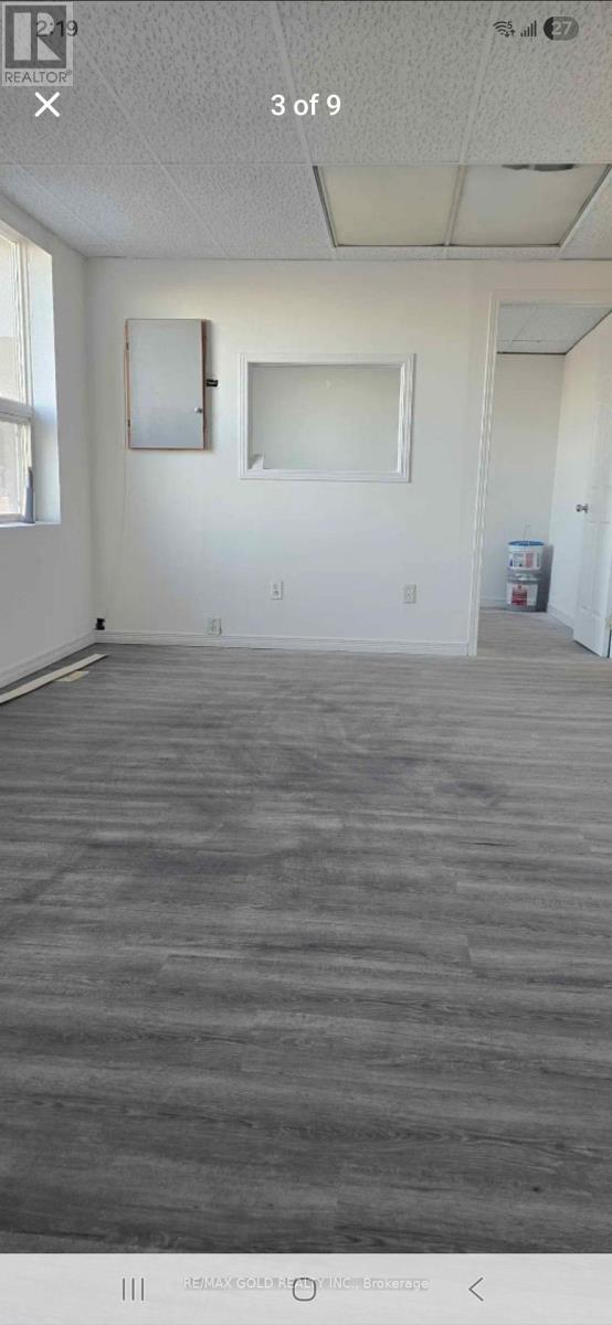 2nd Floor - 105 Kennedy Road S Property Photo 4