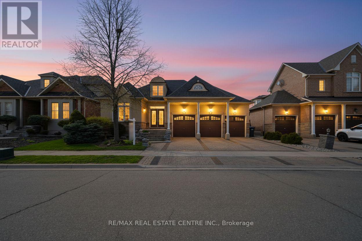 10 Eiffel Boulevard Property Photo 1
