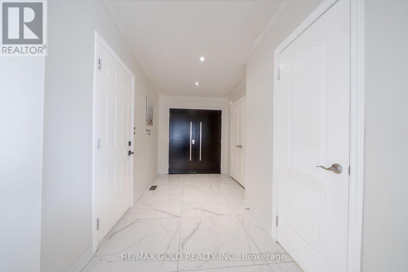 19 Spring Valley Court Property Photo 6