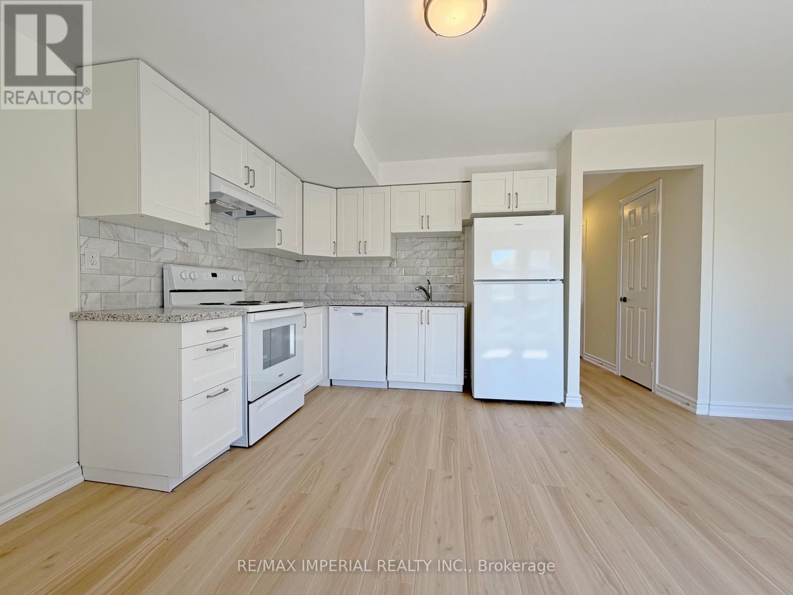 623 - 623a The Queensway Property Photo 9