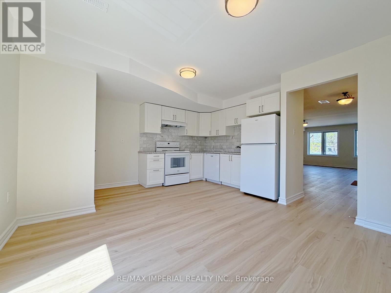 623 - 623a The Queensway Property Photo 10